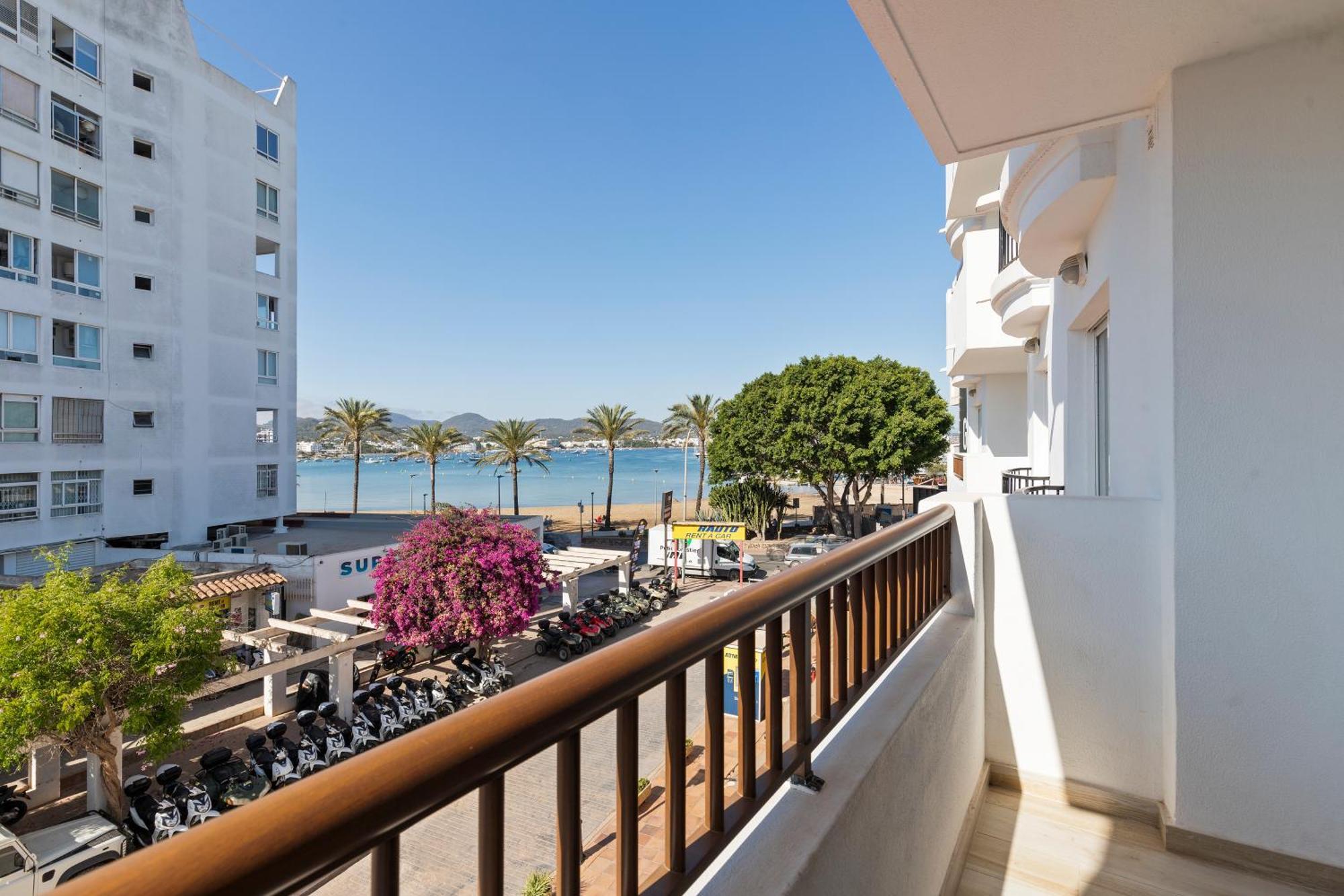 Sunside Ibiza Studios - Only Adults- Formerly Known As Central Park San Antonio  Eksteriør bilde