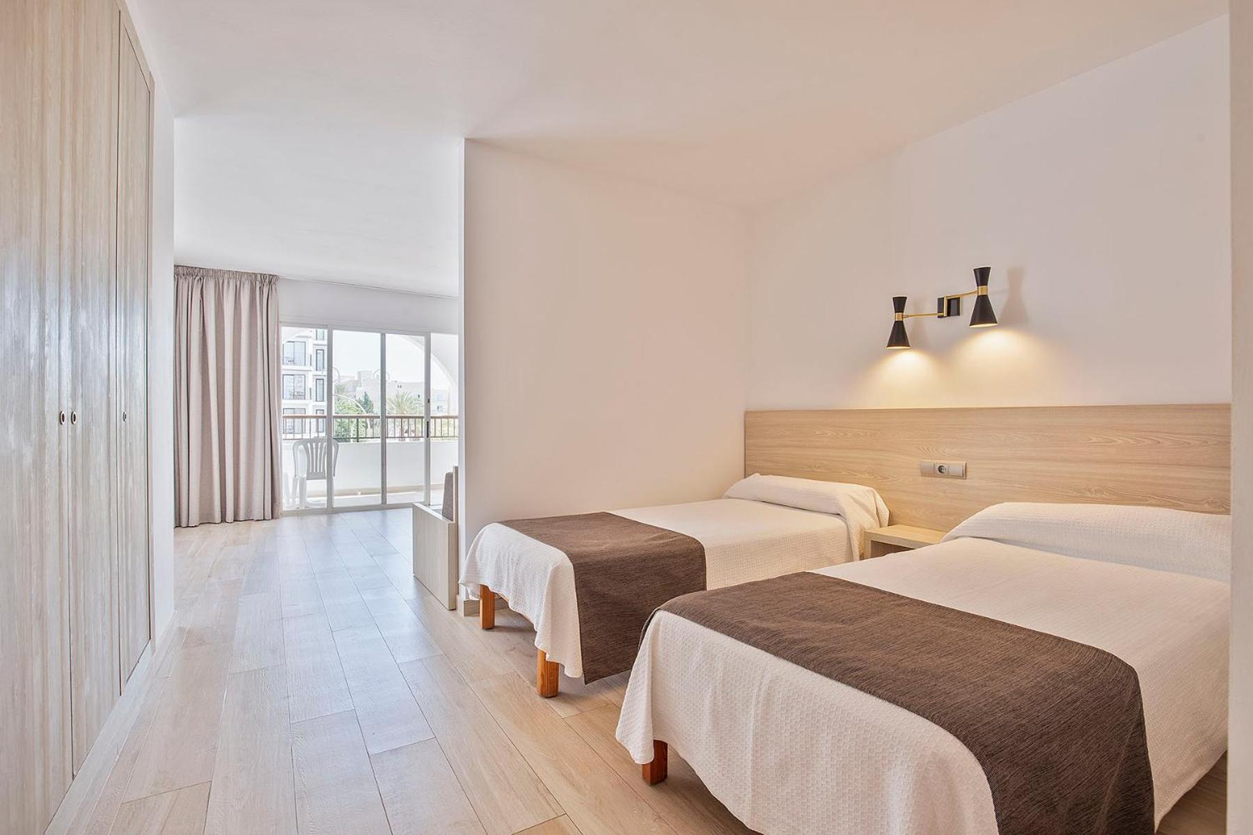 Sunside Ibiza Studios - Only Adults- Formerly Known As Central Park San Antonio  Eksteriør bilde