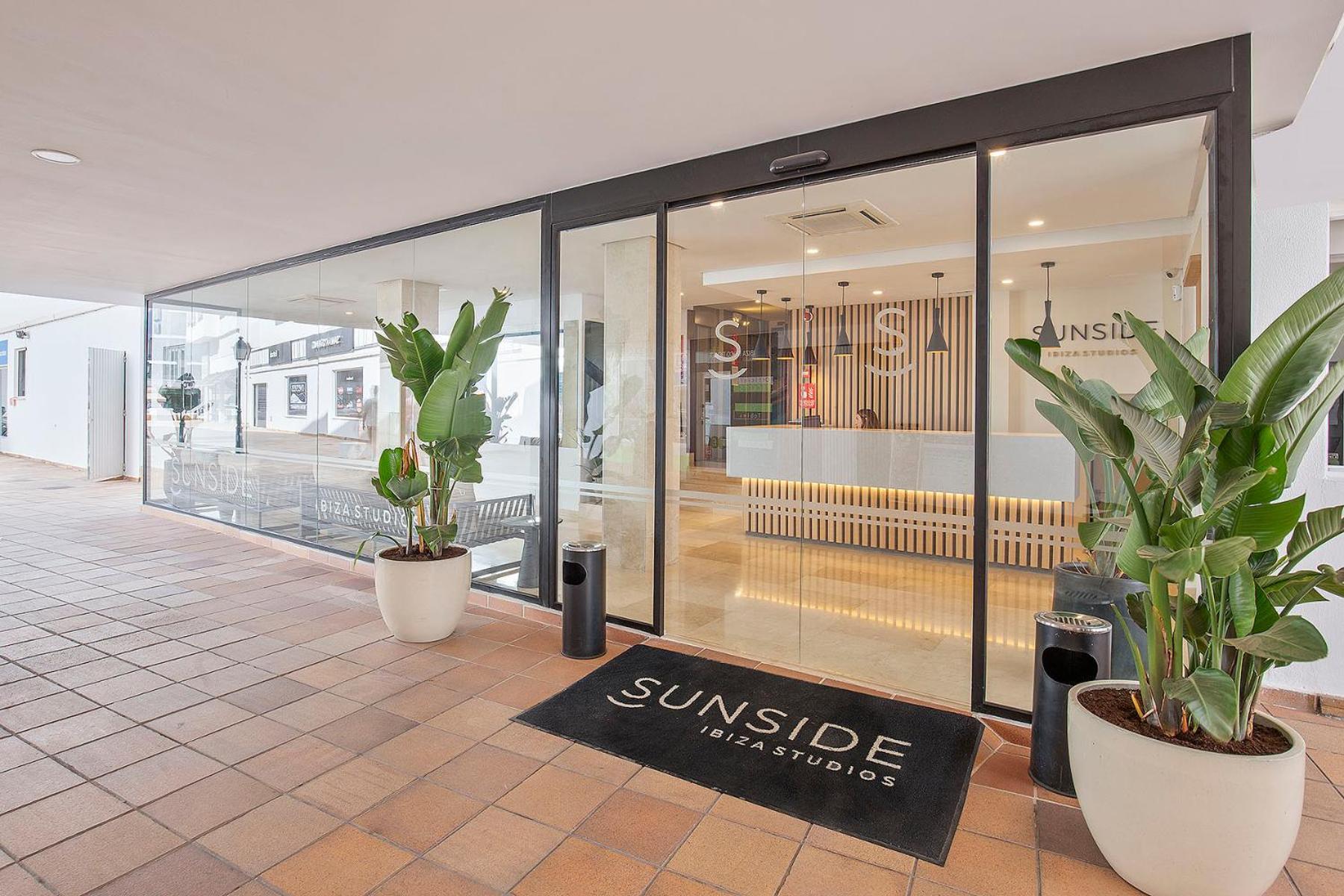 Sunside Ibiza Studios - Only Adults- Formerly Known As Central Park San Antonio  Eksteriør bilde