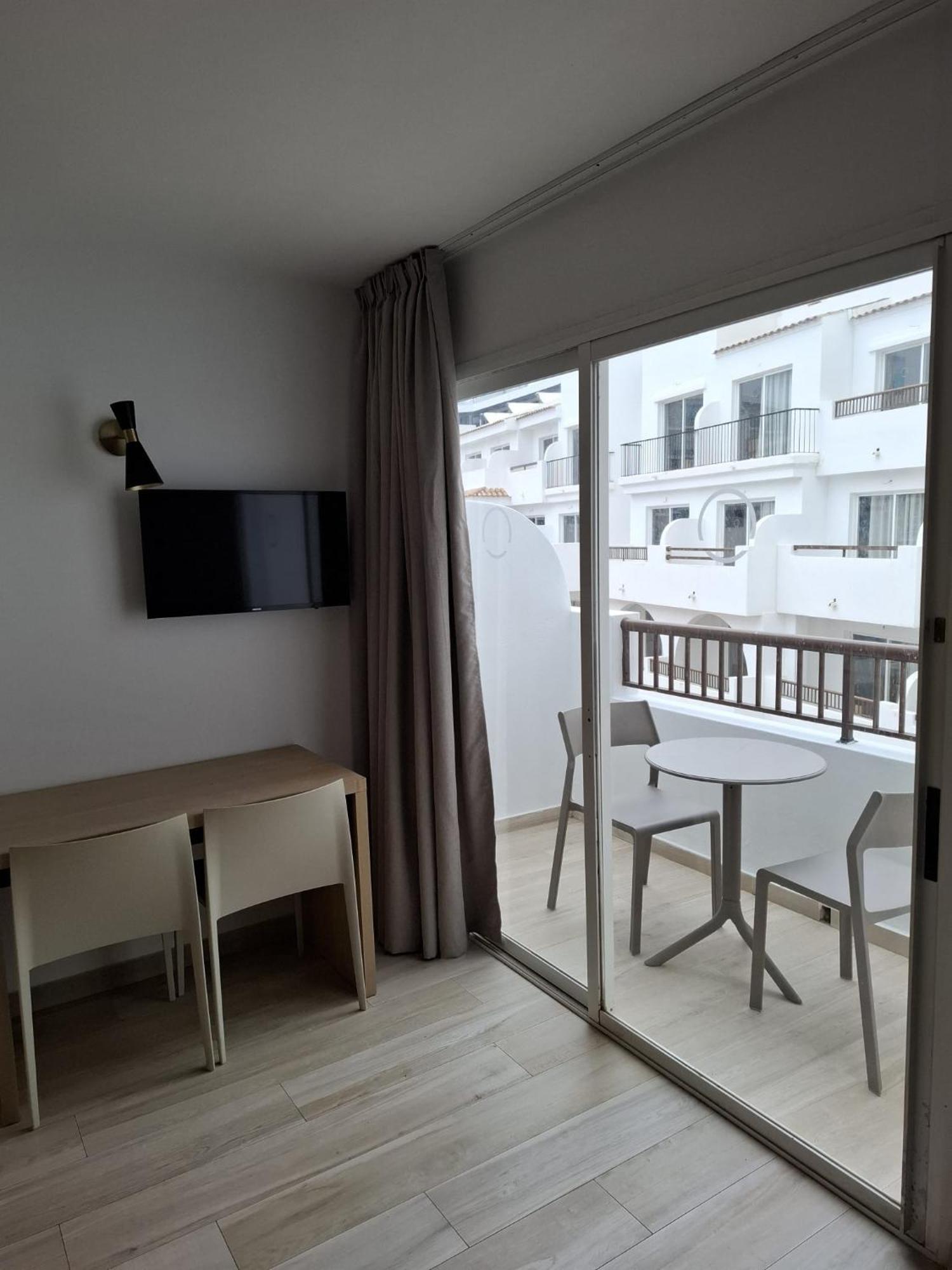 Sunside Ibiza Studios - Only Adults- Formerly Known As Central Park San Antonio  Eksteriør bilde