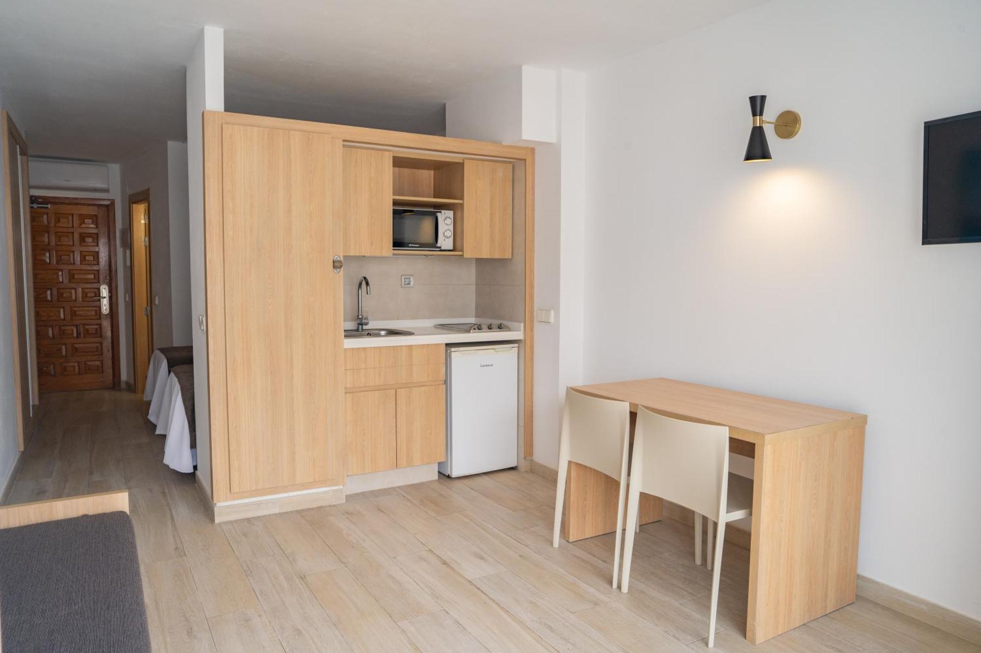 Sunside Ibiza Studios - Only Adults- Formerly Known As Central Park San Antonio  Eksteriør bilde