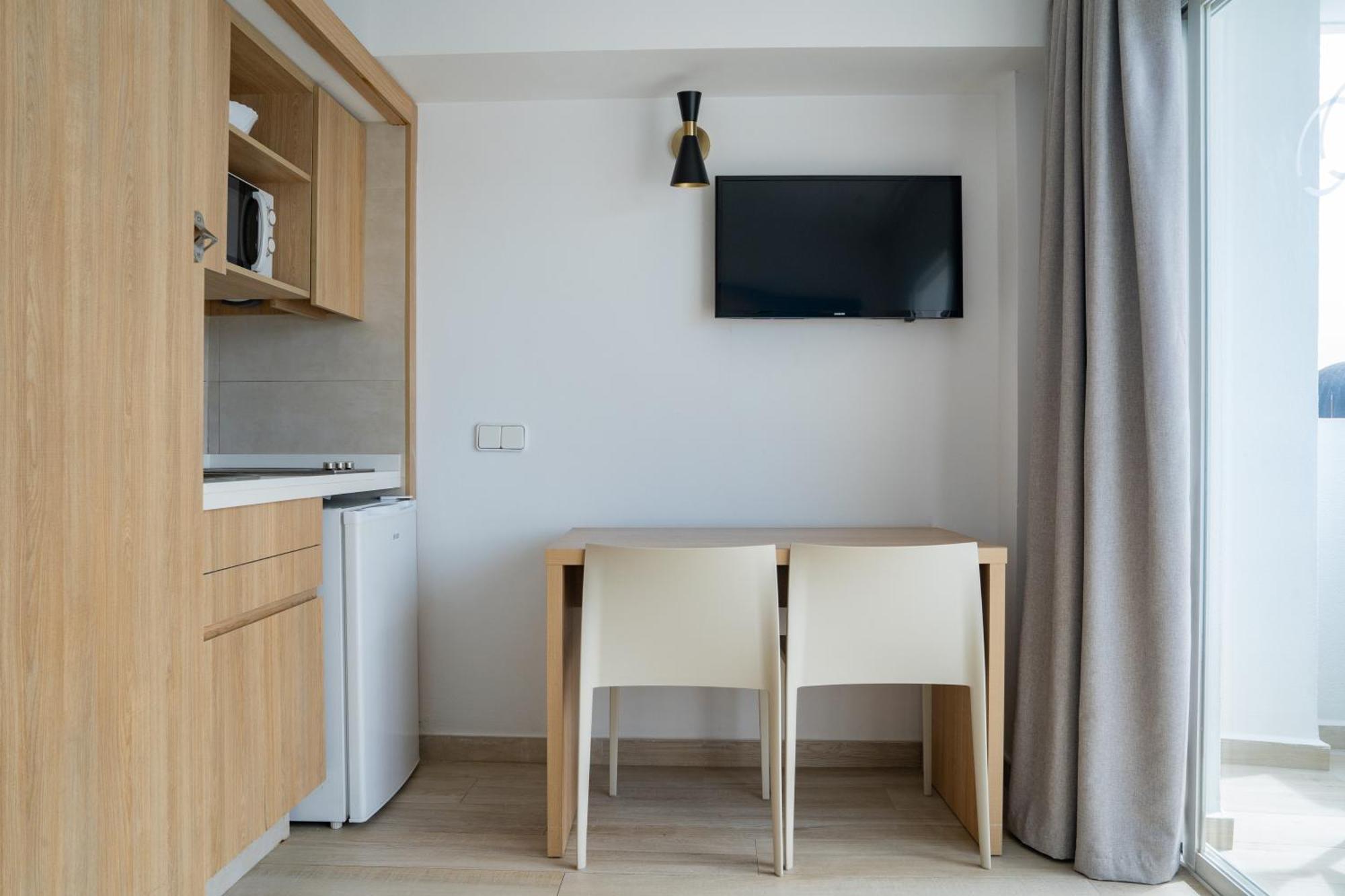 Sunside Ibiza Studios - Only Adults- Formerly Known As Central Park San Antonio  Eksteriør bilde