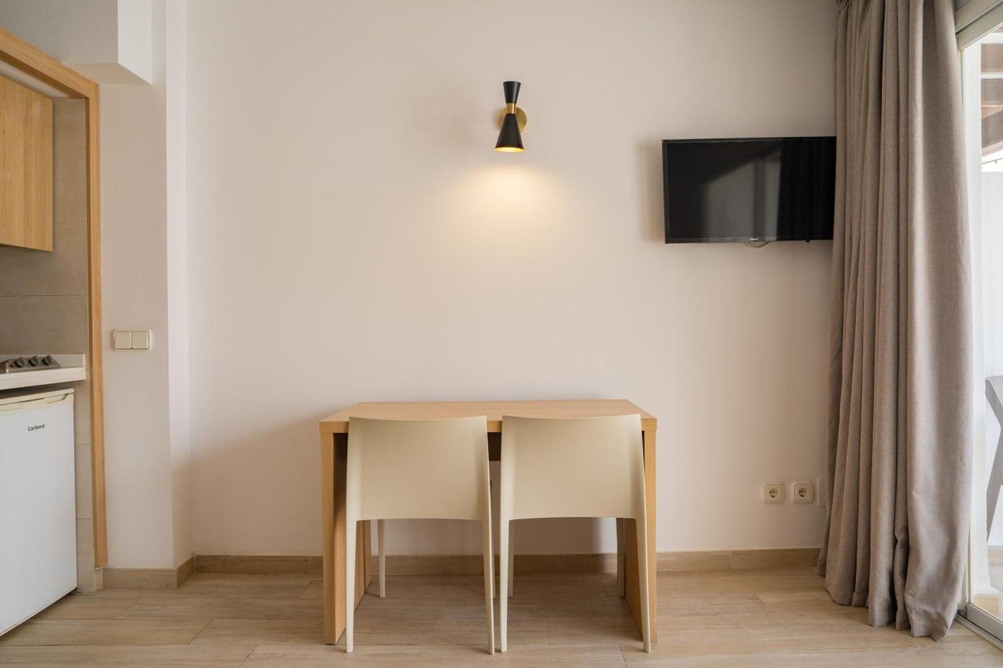 Sunside Ibiza Studios - Only Adults- Formerly Known As Central Park San Antonio  Eksteriør bilde