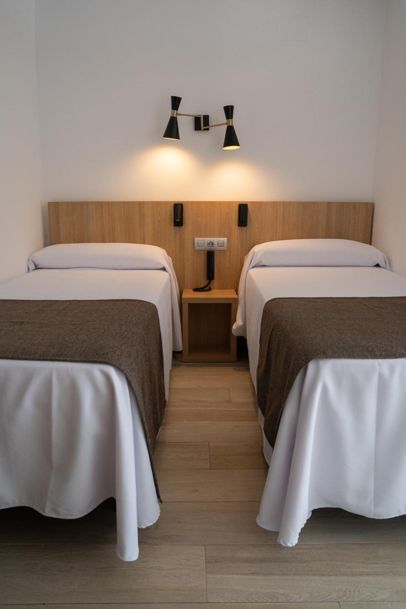 Sunside Ibiza Studios - Only Adults- Formerly Known As Central Park San Antonio  Eksteriør bilde